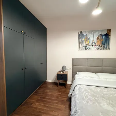 Prayla At Kompleksi Delijorgji